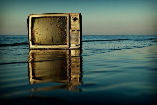 Setacciando la spiaggia: la spazzatura diventa arte