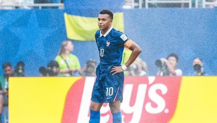 Rabiot contro i compagni: “Comportamenti inaccettabili”. Mbappé: “Cederei il record per la finale”