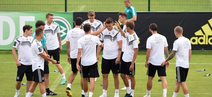 Calcio, ranking Fifa: Germania sempre al comando