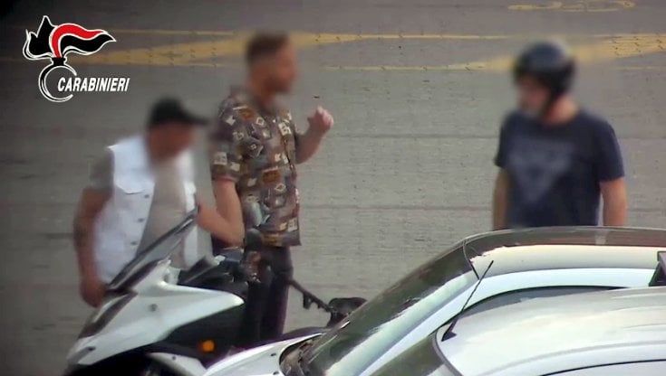 Il gruppo di fuoco di Nazzareno Calaiò, "il Principe" dei narcos a Milano: "Bum bum, gli sparo in testa e sono morti"