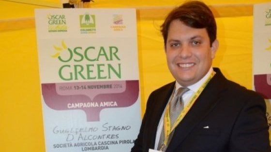Le minacce ai braccianti nei campi di fragole di StraBerry: "Chi sbaglia va a casa, loro capiscono solo il sistema tribale"