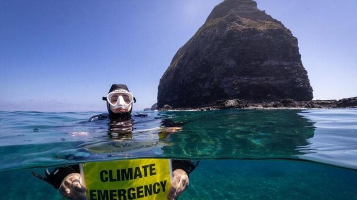 Mediterraneo bomba a orologeria, mare bollente anche a 40 metri di profondità: ecco tutti i rischi