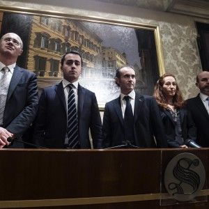 Annuncio dei 5 Stelle: "Chiesto impeachment". Napolitano: "Faccia il suo corso"