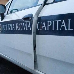 Roma, Raggi: "Entro la fine dell'anno assunti 500 vigili"