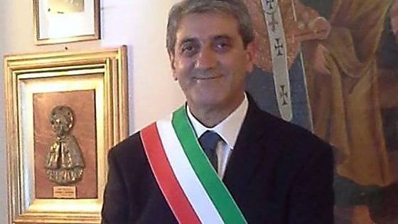 "Sesso in cambio di un lavoro", bufera sul Comune di Valenzano. Pd: "Intorpidimento morale"