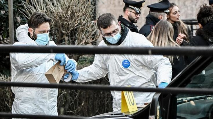 Ancora senza nome la donna trovata morta in via Paruta, non era schedata: si lavora sui video