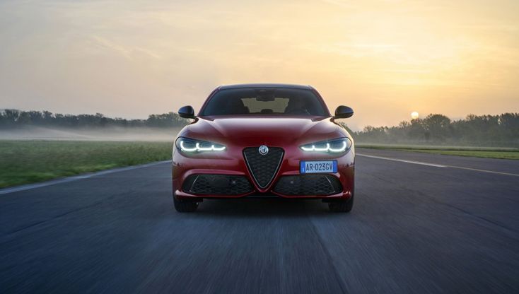 Il restyling di Alfa Romeo Stelvio: la tecnologia si aggiunge al fascino