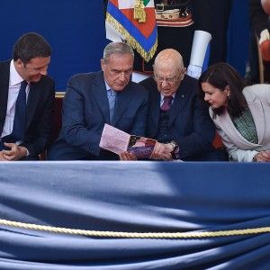 2 giugno, Napolitano: "Difendere la Repubblica insieme all'Europa"