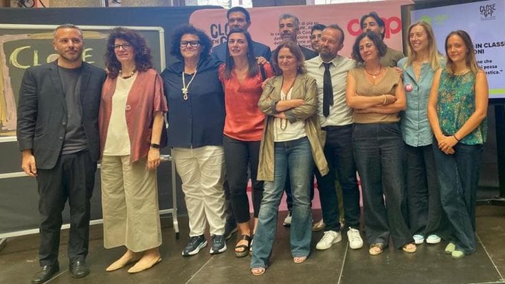 Educazione affettiva nelle scuole, la campagna di Coop: “Diamo più valore a tutte le donne”