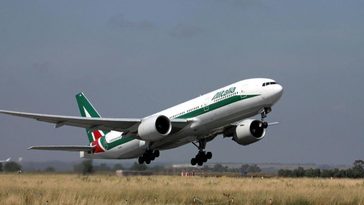 Alitalia: dai soci agli esuberi  tutti gli ostacoli prima dell’accordo