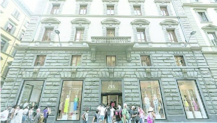 Firenze, Zara chiude uno store: allarme su caro affitti e fuga dei negozi dal centro
