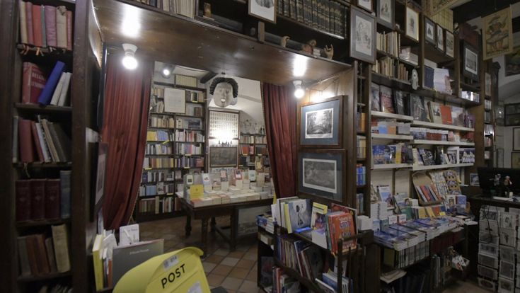 Colonnese-Mazzei, lite sulla gestione librerie e casa editrice