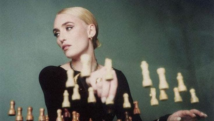 Mara Sattei a Sanremo con “Le cose che non sai di me”: “Un brano dolce, una dedica d’amore”