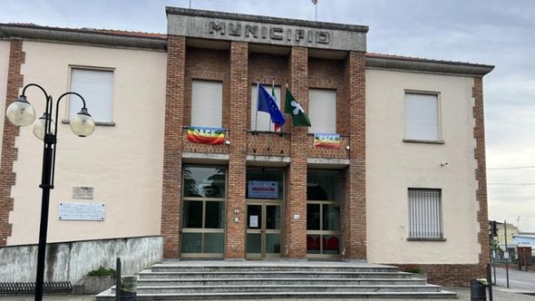 A un'ora da Monza, la piscina panoramica più bella della Lombardia