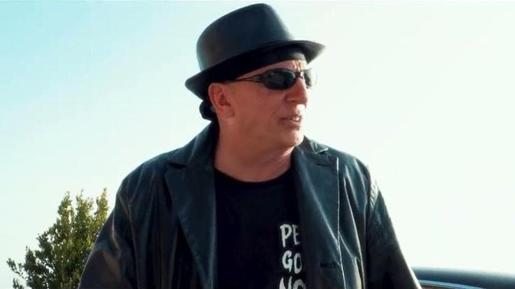 “Su e Giù”, il tormentone del 1993 dei Vernice in tribunale per plagio: a chi andranno i diritti