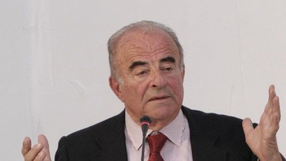 È morto Arrigo Petacco. Giornalista e saggista, con la tv portò la Storia nelle case degli italiani