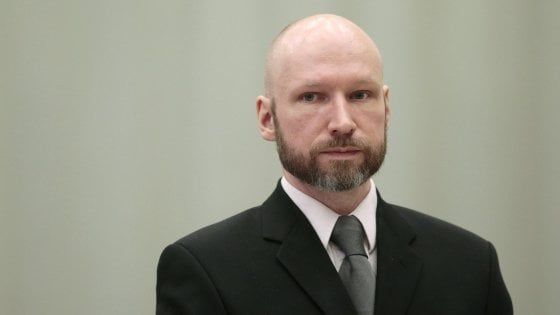 Norvegia, Corte suprema respinge ricorso di Breivik: "Mi appellerò a Corte europea dei diritti umani"