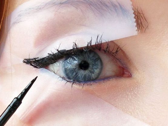 Eye-liner, manicure e mèches: uso il nastro adesivo per farmi bella