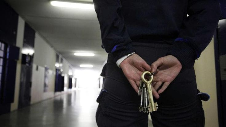 Al carcere di Bologna tagli agli psicologi: solo 20 minuti al mese per ogni detenuto. I giudici scrivono a Roma: Insostenibile”