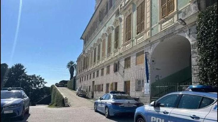 Bimbo precipitato dal terrazzo, sulla scuola di Voltri si indaga per lesioni