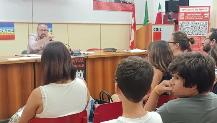 Legionella alla Marone, i genitori dicono no ai nuovi turni: “L’uscita alle 19,50 è insostenibile”