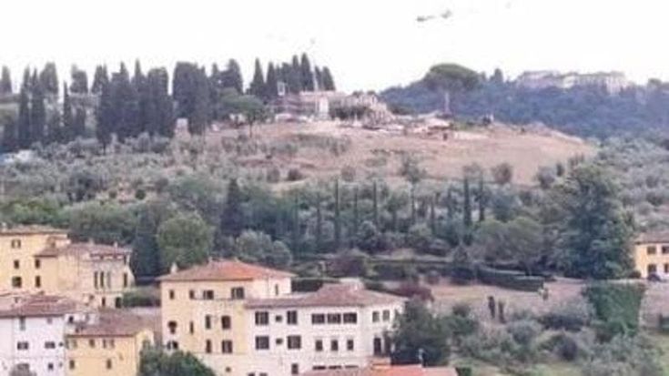 Via Bolognese, i residenti alla Procura: “Indagate sui lavori alla villa del magnate russo”