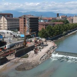 Torino, un cantiere nel fiume: nasce una centrale idroelettrica sulla Dora