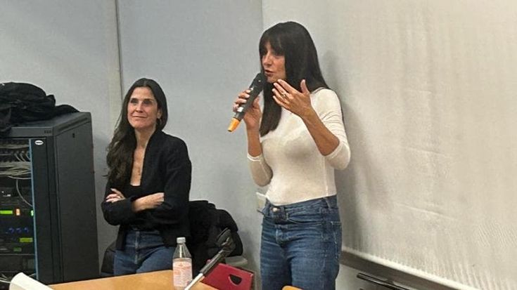 Ambra Angiolini agli universitari di Palermo: “Ho sofferto di bulimia, imparate a darvi valore”