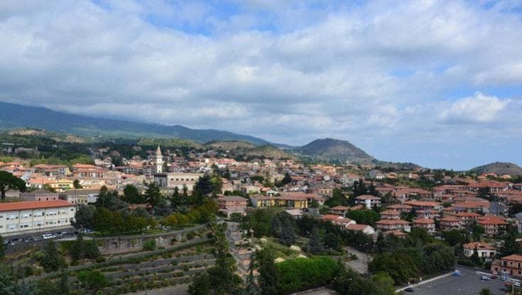 Pedara, il corpo mummificato di un anziano trovato in casa dopo tre anni di silenzio