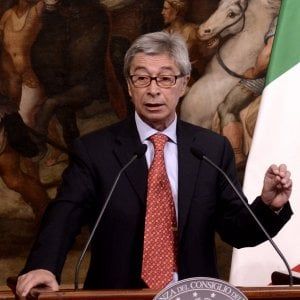 Vasco Errani: "Dopo le case di legno costruiremo anche negozi e ristoranti"