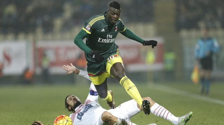 L’attaccante dell’Empoli M’baye Niang coinvolto in un incidente stradale: non è ferito