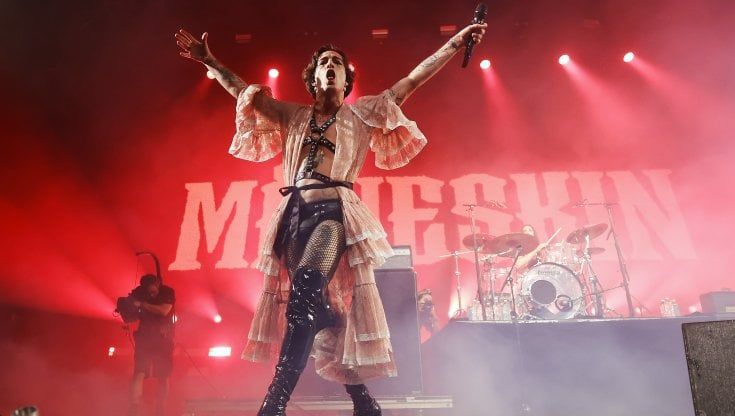 Maneskin, Chef Rubio a Damiano: "Perché non parli della Palestina". La replica ironica: "Doppia salsiccia"