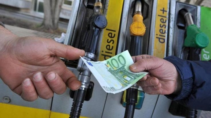 Consumi, quattro famiglie su dieci hanno chiesto aiuto finanziario a genitori o fratelli