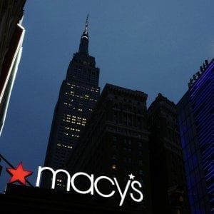 Macy's taglia 5mila posti di lavoro