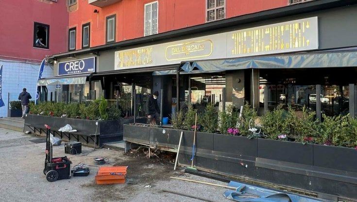 Fuorigrotta, bomba carta contro  il ristorante "Dal Delicato", il proprietario: “Quanta cattiveria, ma resisto”