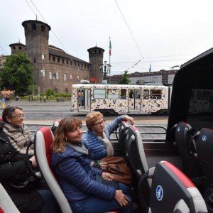 Commercio e turismo rimettono in moto le assunzioni a Torino