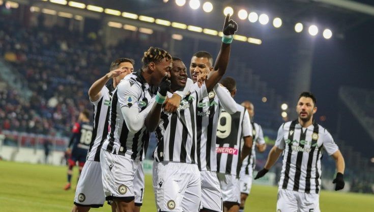Cagliari-Udinese 0-4, i sardi affondano tra i fischi