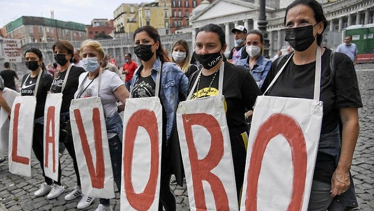 Inps, lavoro povero per 4,5 milioni: 257 contratti nazionali sotto i 9 euro orari
