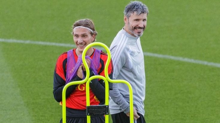 Il nuovo Belgio scommette su Van Bommel: squadra rivoluzionata, i fari restano De Bruyne e Lukaku
