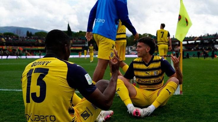 Serie B, il Parma passa 3-1 a Terni e ritrova la vittoria. Il Palermo crolla a Brescia