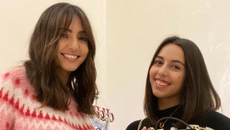La lezione di Jolanda, figlia di Ambra Angiolini, che si sente brutta ma sa farsi ascoltare parlando sottovoce