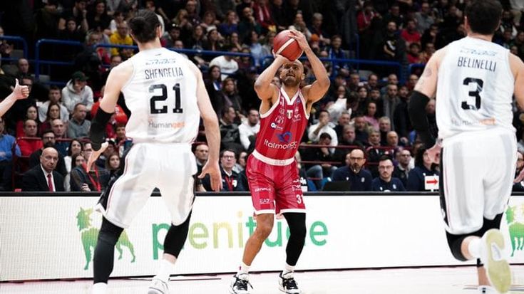 Derby d'Italia e derby d'Emilia-Romagna: a Virtus e Fortitudo manca l'ultimo tiro