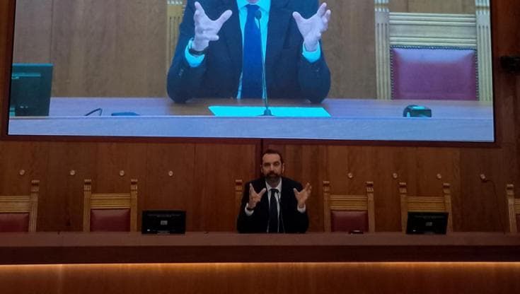 Messina, il sindaco Basile si dimette e annuncia la sua ricandidatura