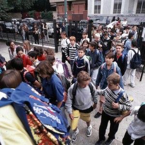 L'insostenibile peso della cartella, mal di schiena gi&agrave; da bambini
