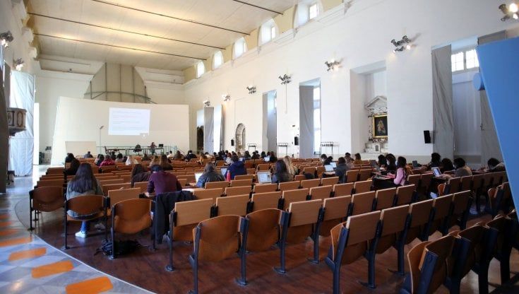Genova, universitari dallo psicologo per il rientro in aula: "Vinti dall'ansia dopo mesi di isolamento"