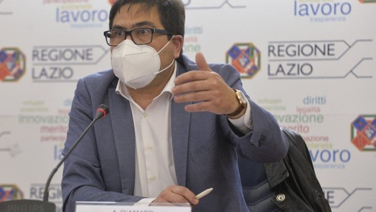 Covid, D'Amato tira le orecchie ai vacanzieri: "Prima il vaccino, poi si viaggia. E non partite con chi non l'ha fatto"