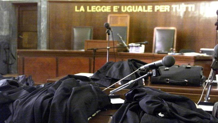 “Paga o svelo i tuoi segreti”, studente condannato per estorsione al compagno di università