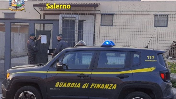Fisco, "Svuotano azienda di Angri per non pagare le imposte". Sequestrati i beni