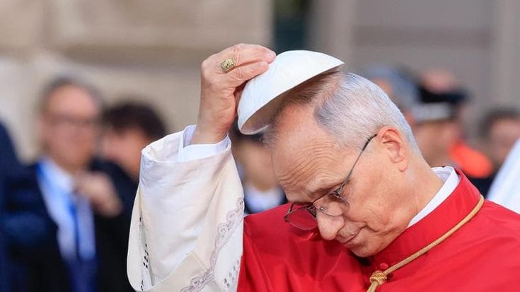 Leone XIV: “A Natale evitiamo lo shopping dopante, invitiamo a cena chi è povero o solo”