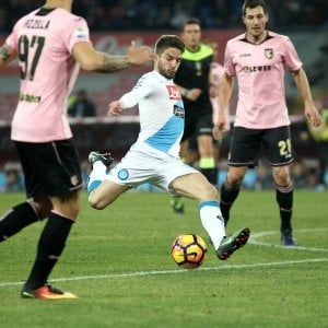 Le pagelle di Napoli-Palermo: Pavoletti ancora non punge, Posavec dolceamaro